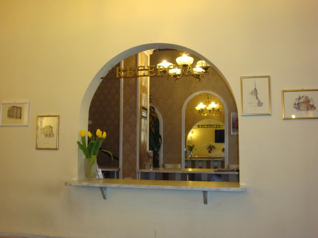Hotel Bristol Tarnow Exterior photo