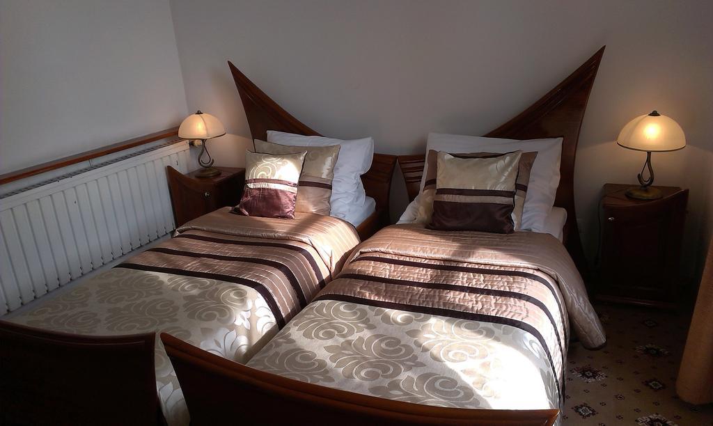Hotel Bristol Tarnow Room photo